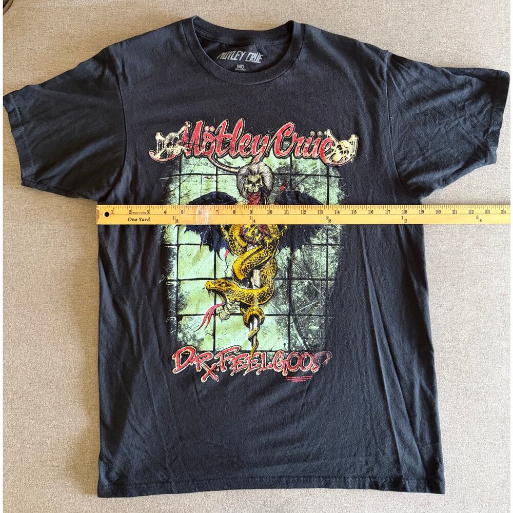 Mötley Crüe Dr. Feelgood Graphic T-Shirt - Size Medium - Officially Licensed